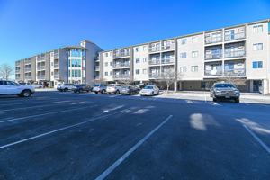 featured image of 32 Ashworth Ave #418
