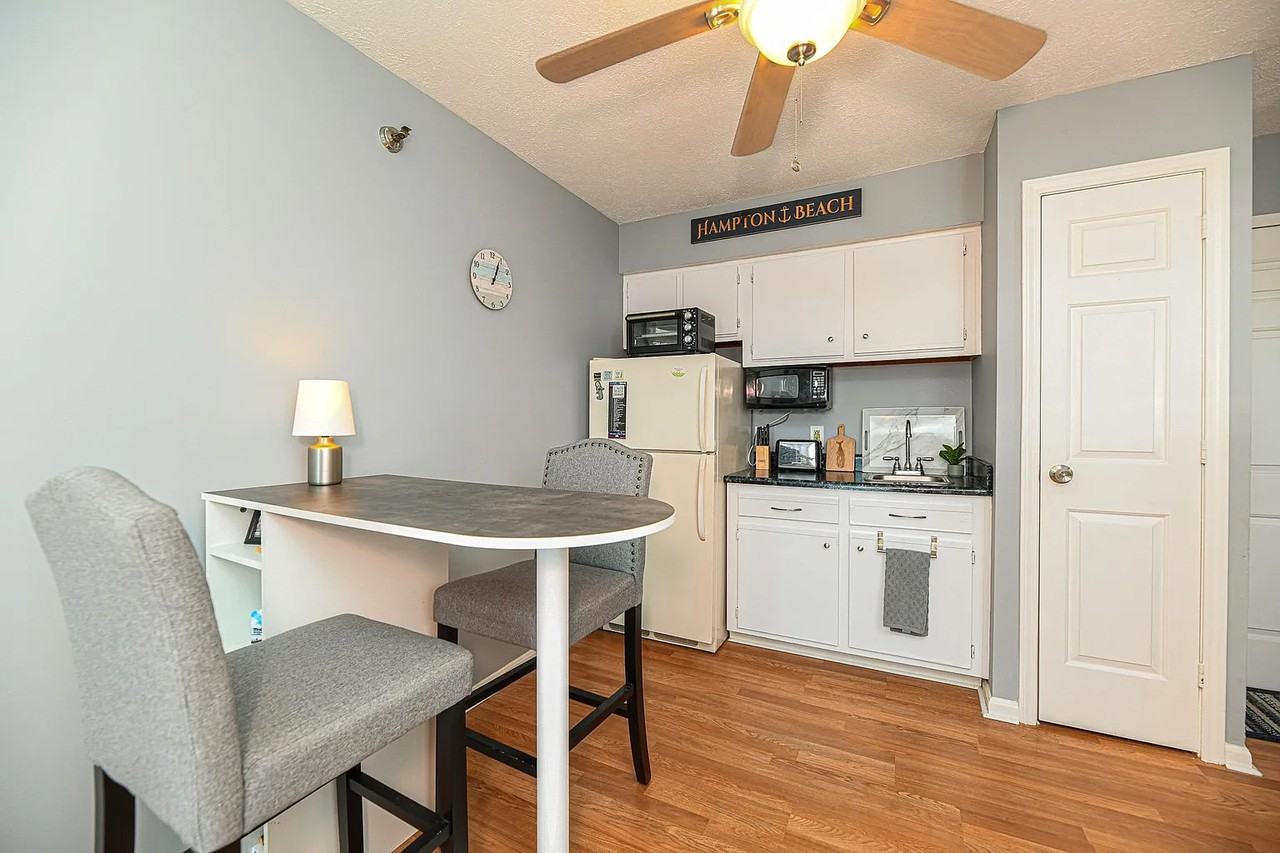 32 Ashworth Ave #418 - Photo 4 of 15