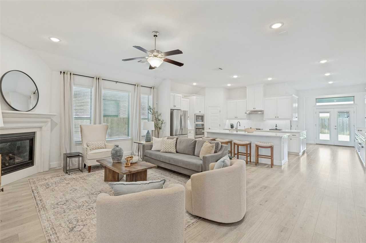 5304 Babcock Rd - Photo 3 of 27