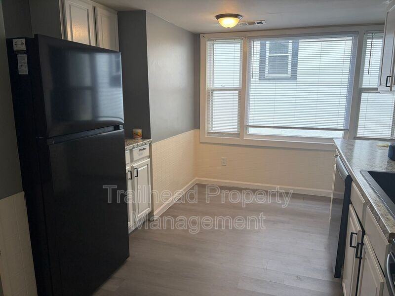 10031 E Wilson Rd - Photo 3 of 15