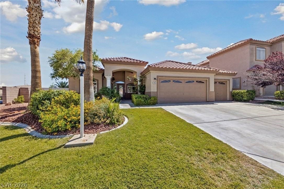 740 Aldo Rae Ct - Photo 2 of 35