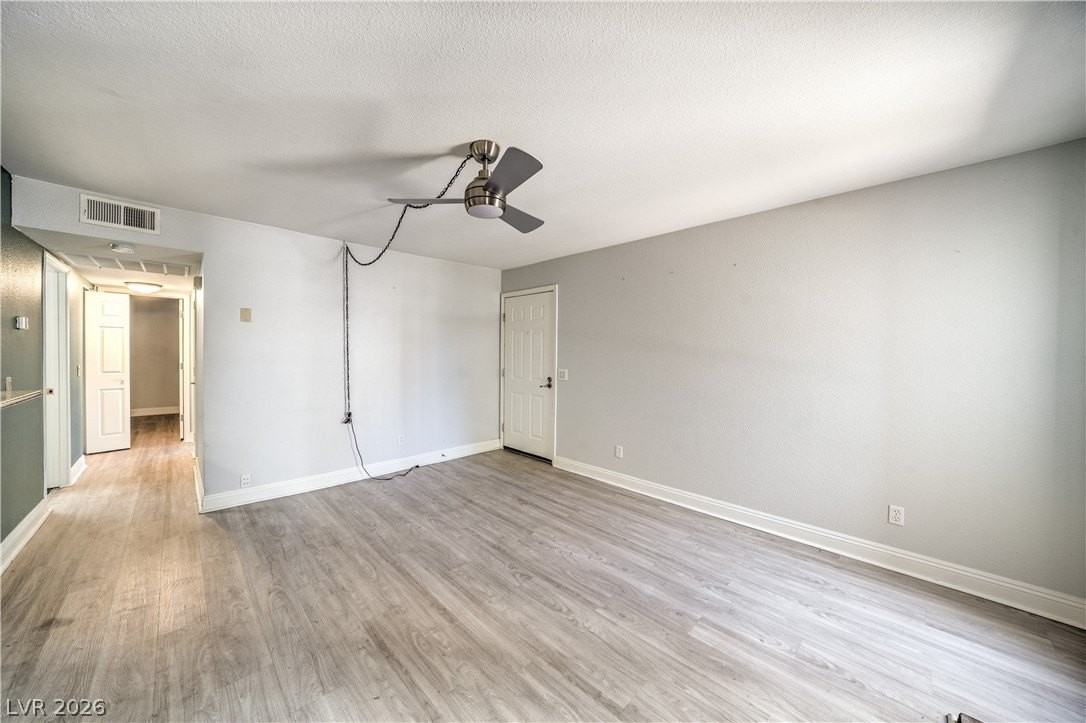 3411 Sunfish Dr #B - Photo 4 of 36