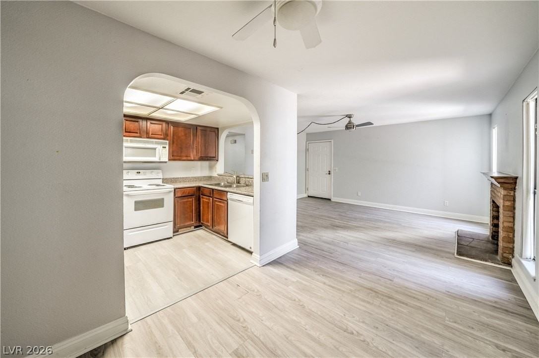 3411 Sunfish Dr #B - Photo 7 of 36