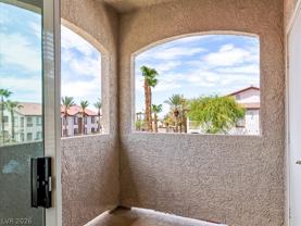 2305 W Horizon Ridge Pkwy #3923 - Photo 1 of 1