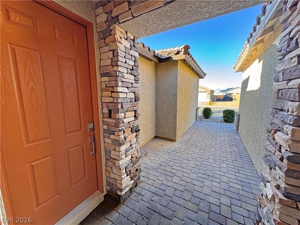 2697 Blossom Ave - Photo 2 of 27