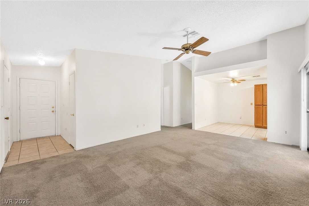 4656 Bumblebee Cir - Photo 3 of 18
