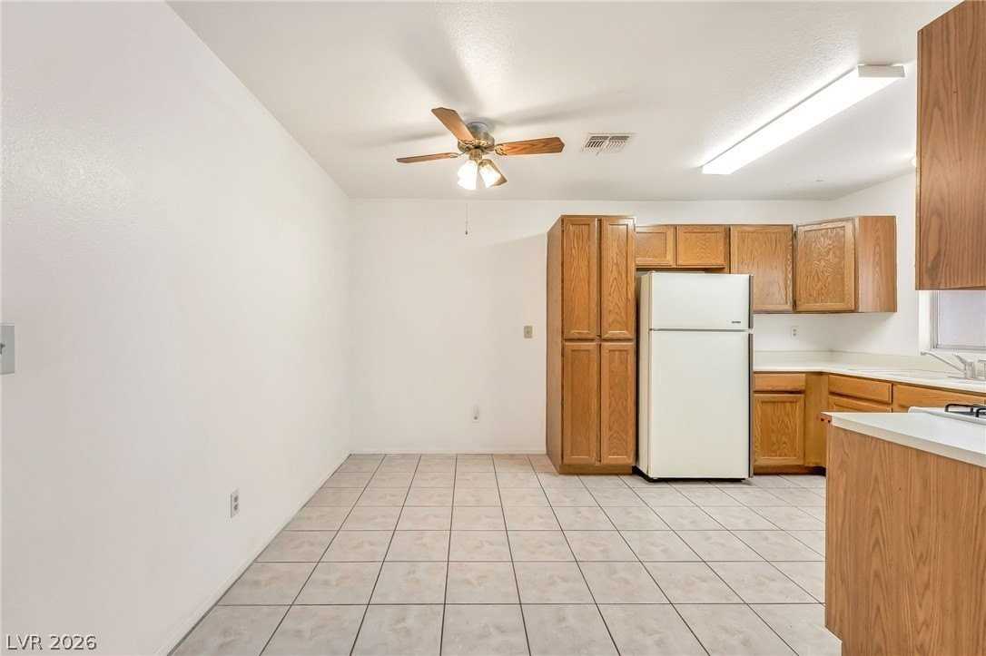 4656 Bumblebee Cir - Photo 5 of 18
