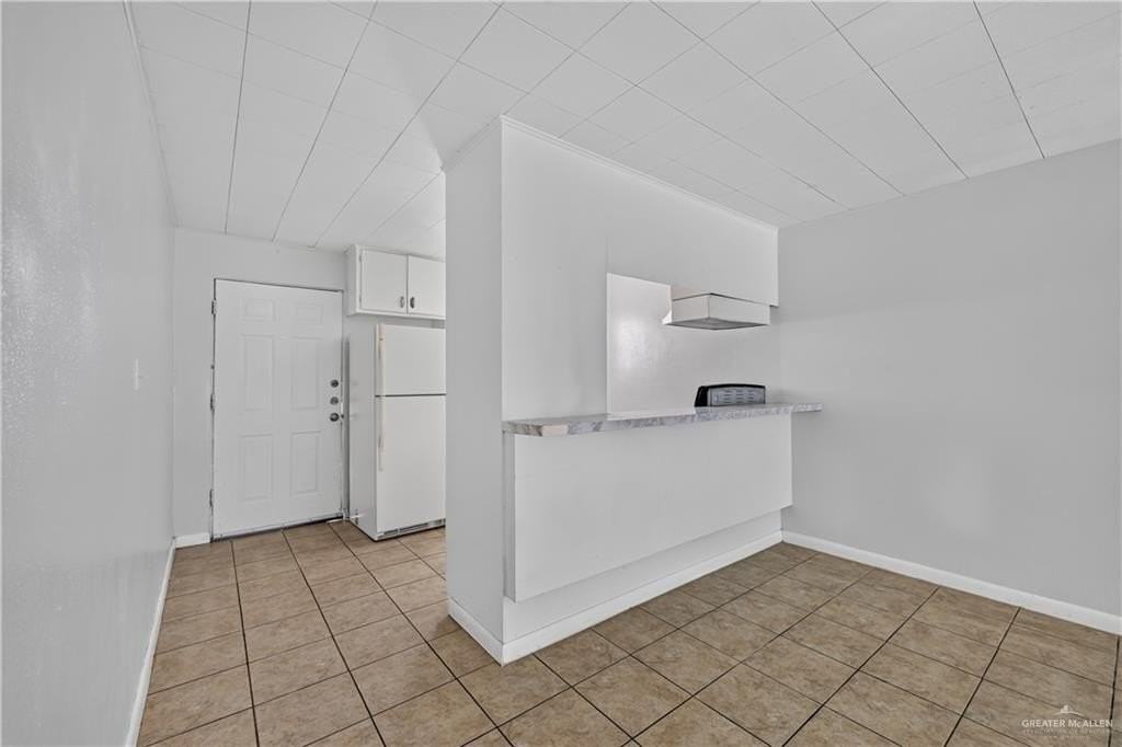 1120 Valley View Dr #B2 - Photo 4 of 14