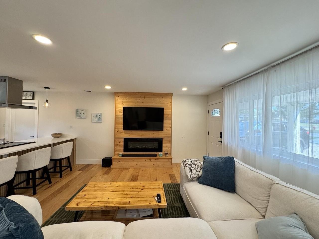 2380 Walce Dr - Photo 3 of 16