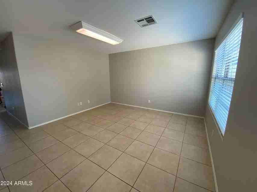 8955 W Charleston Ave - Photo 3 of 38