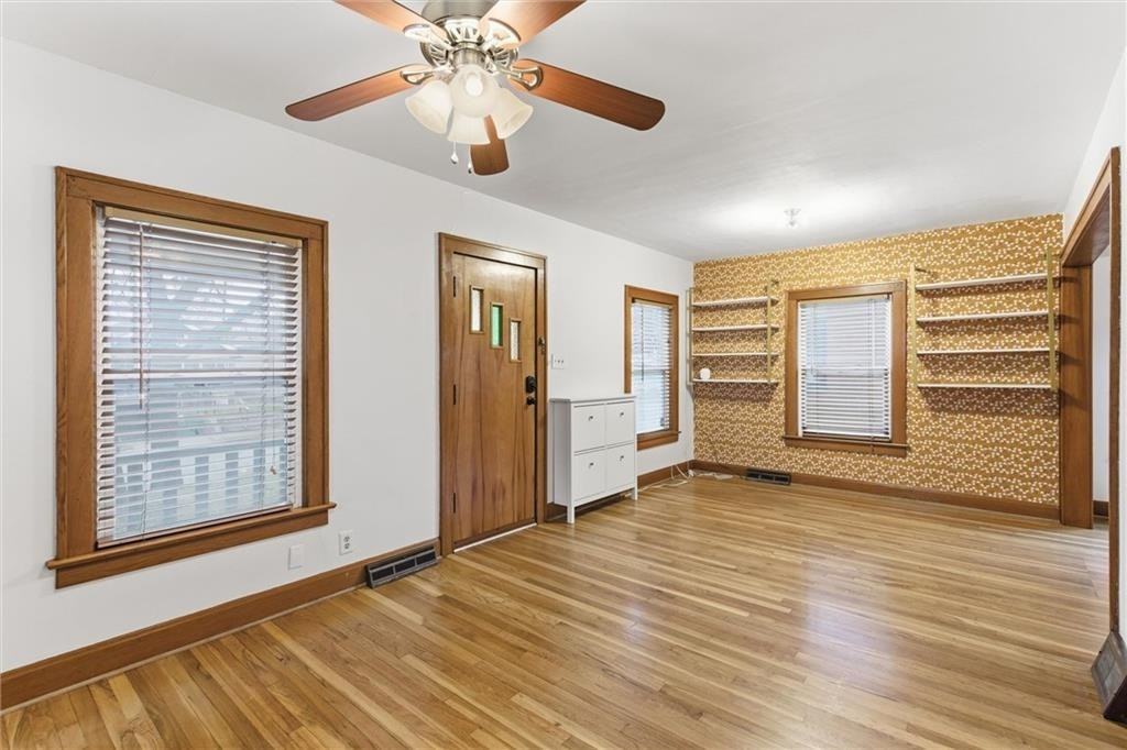 4104 Adams St - Photo 6 of 29