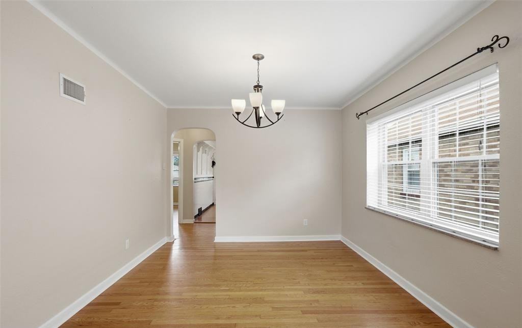 5711 Mardel Ave - Photo 7 of 40