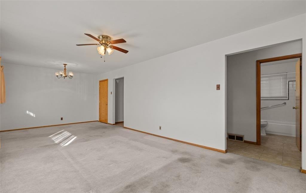 10556 Crecelius Dr - Photo 3 of 24