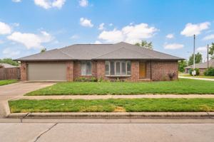 featured image of 1444 E Woodgate St