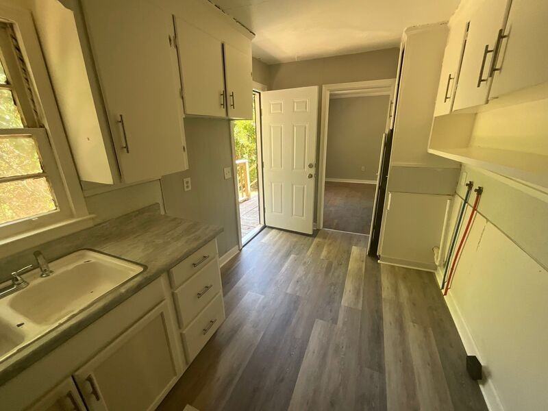 420 Lawrence Rd - Photo 6 of 20