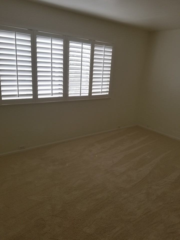802 Woodside Ln E #11 - Photo 2 of 14