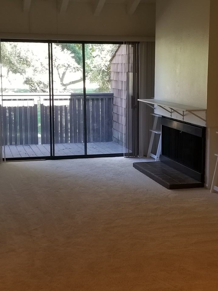 802 Woodside Ln E #11 - Photo 4 of 14
