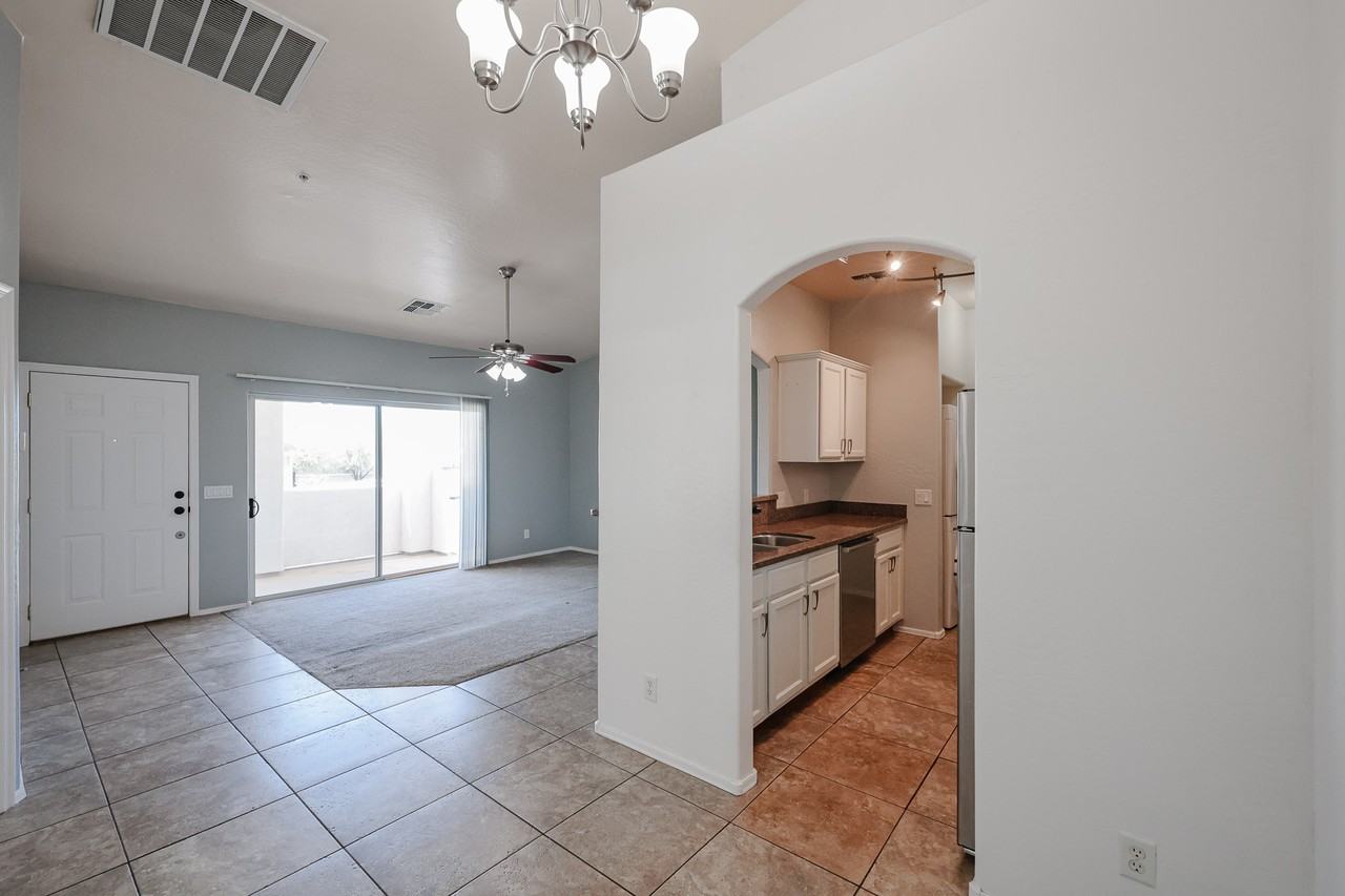 2950 W Louise Dr #208 - Photo 5 of 39