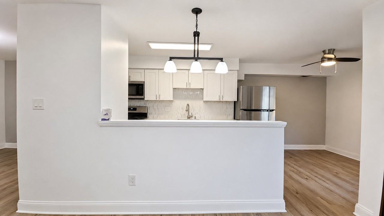 11252 Chestnut Grove Sq #348 - Photo 5 of 30