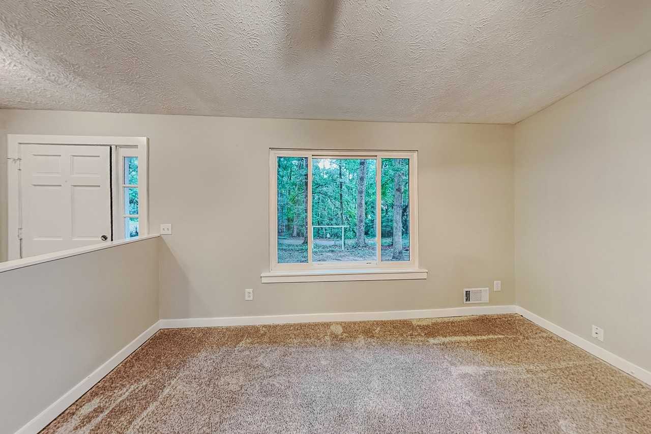 4579 N Woodlake Ln Se - Photo 3 of 19