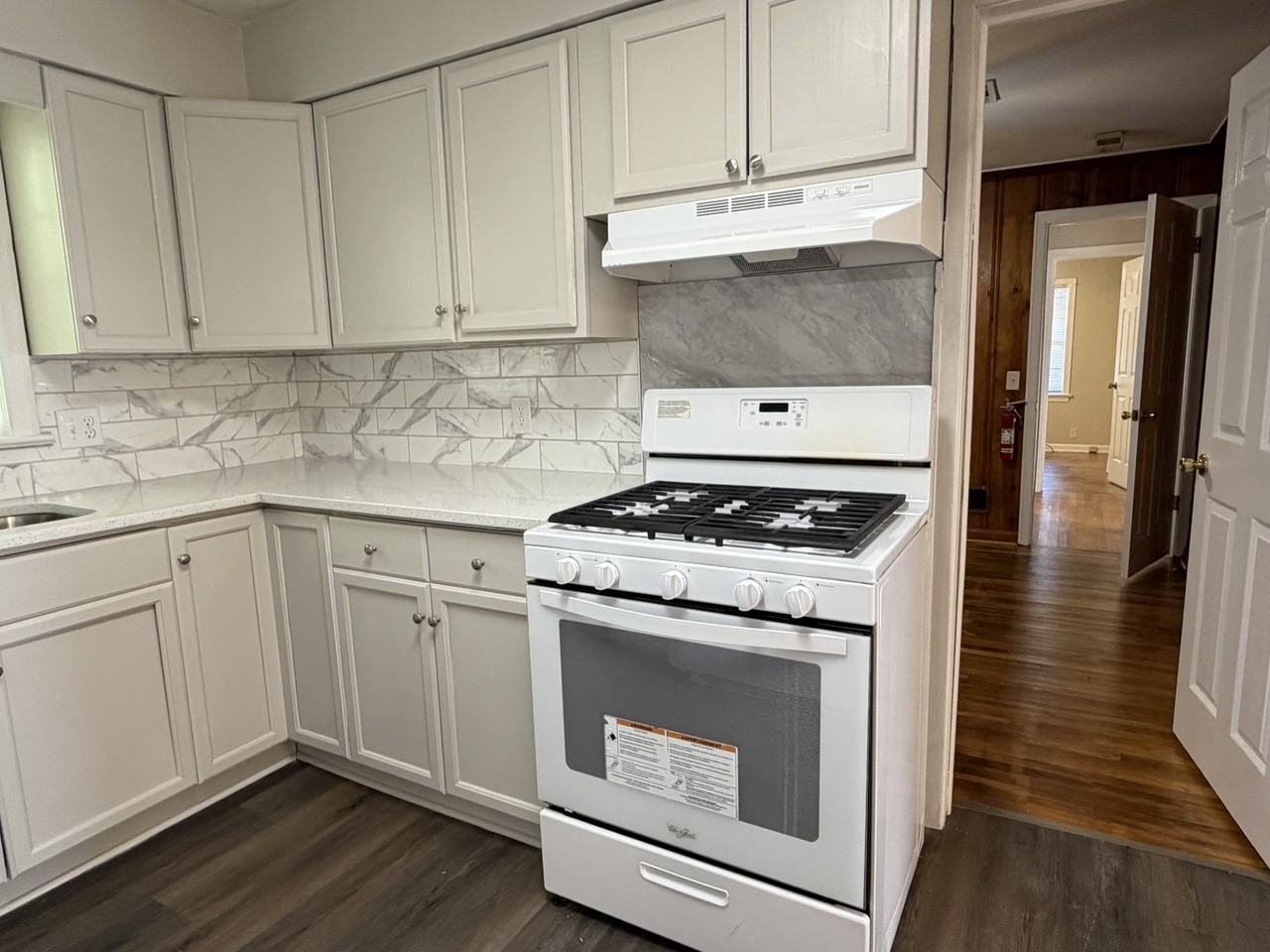 2673 Fernwood Ave - Photo 5 of 15