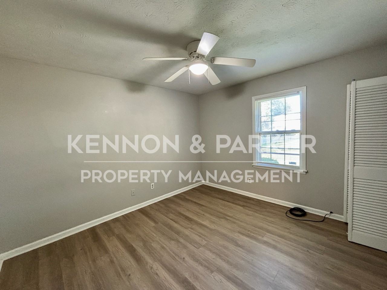 1810 Spring Valley Dr - Photo 7 of 18
