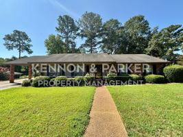 featured image of 1810 Spring Valley Dr