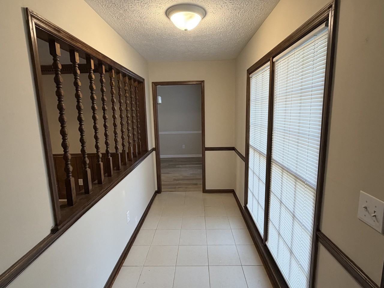 4416 Randall Dr - Photo 4 of 19