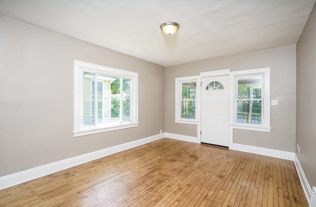 3946 S Lipton Ave - Photo 2 of 7