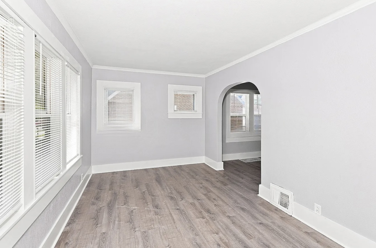 4456 N 49th St - Photo 3 of 8