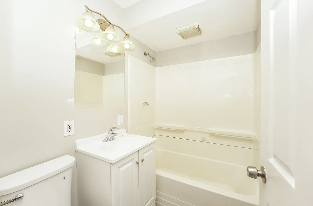 1309 Cedar Dr - Photo 4 of 7