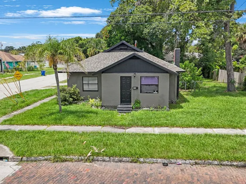235 35th St S - Photo 4 of 36