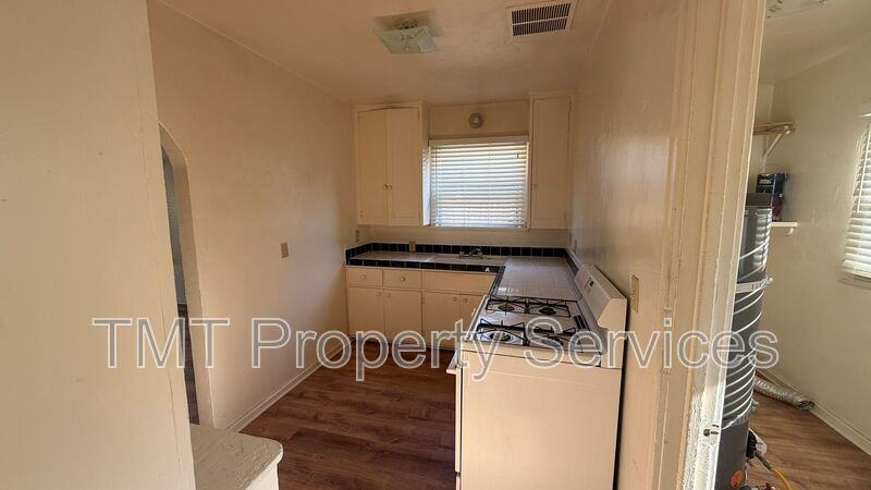 1541 Olive St - Photo 6 of 15