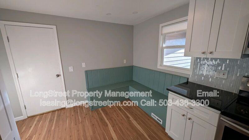 2975 Nw Stewart St - Photo 5 of 43
