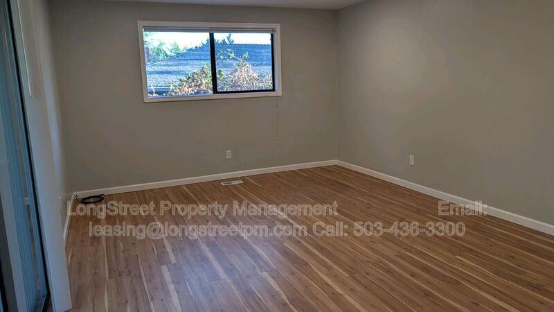 2975 Nw Stewart St - Photo 7 of 43
