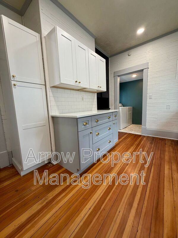 2612 Y St - Photo 3 of 28