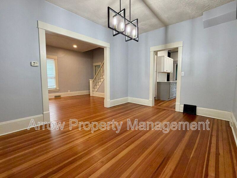 2612 Y St - Photo 6 of 28