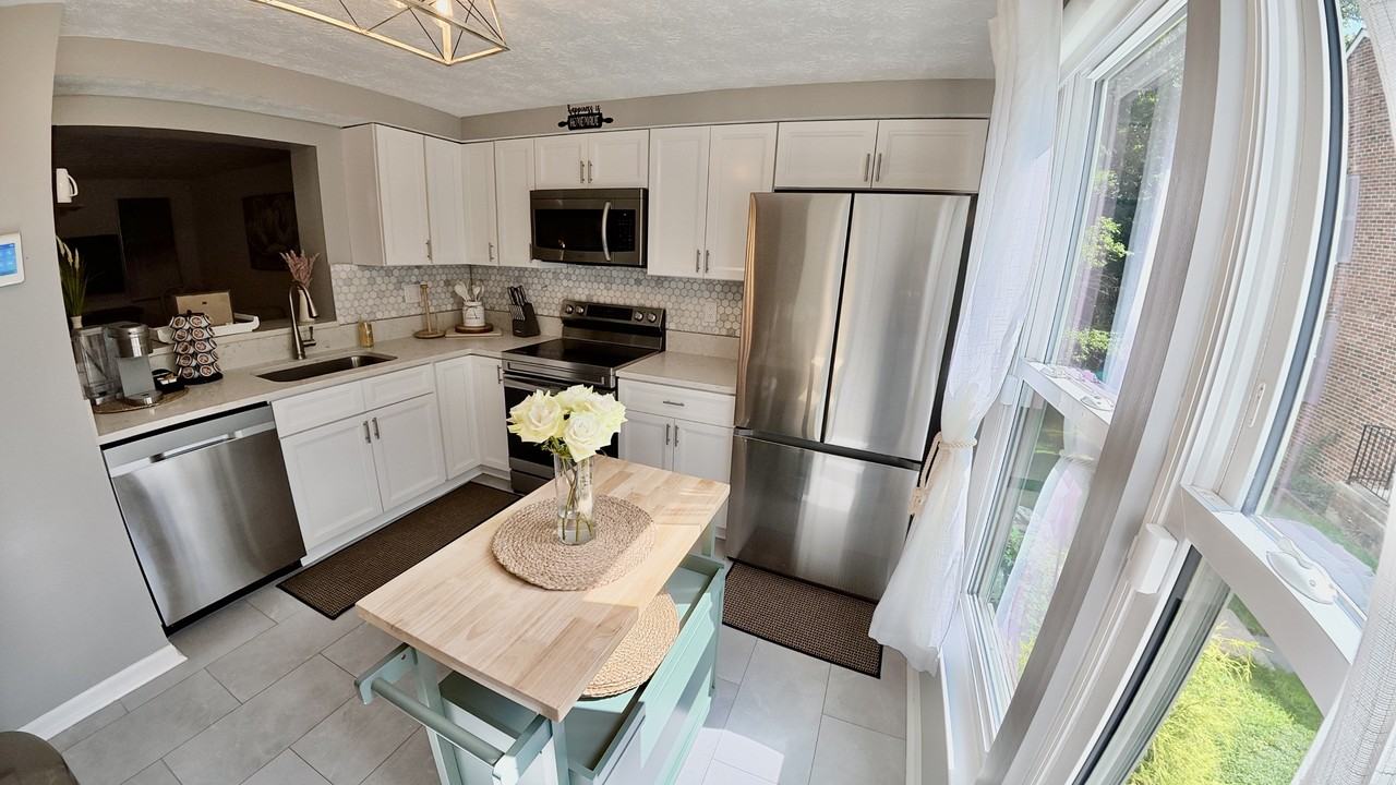 3643 Van Horn Way - Photo 3 of 17