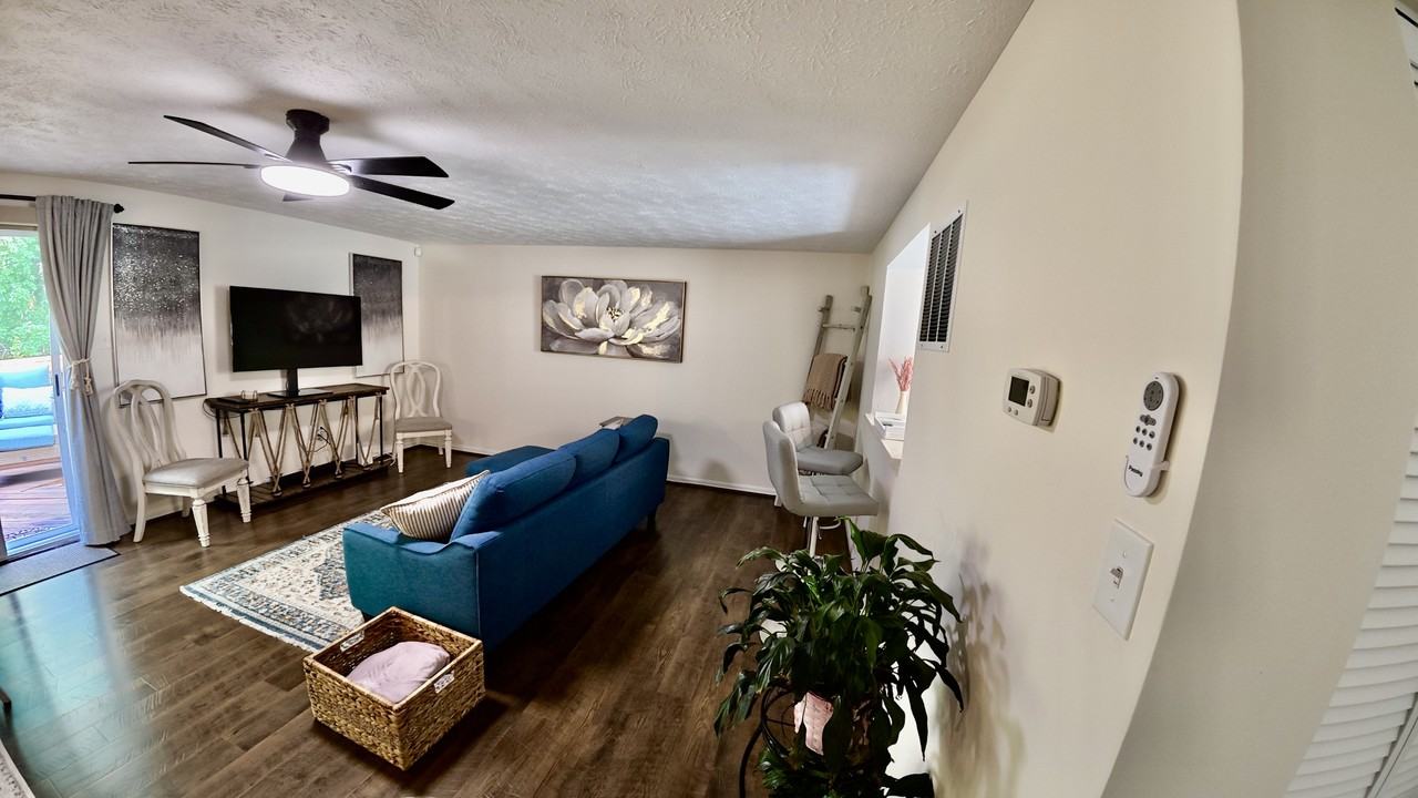 3643 Van Horn Way - Photo 4 of 17
