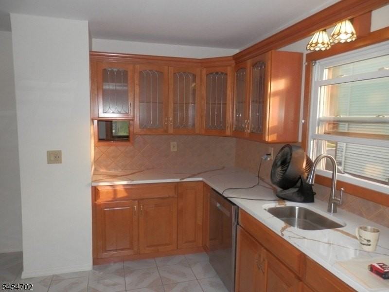 331 Boxwood Ct - Photo 4 of 12