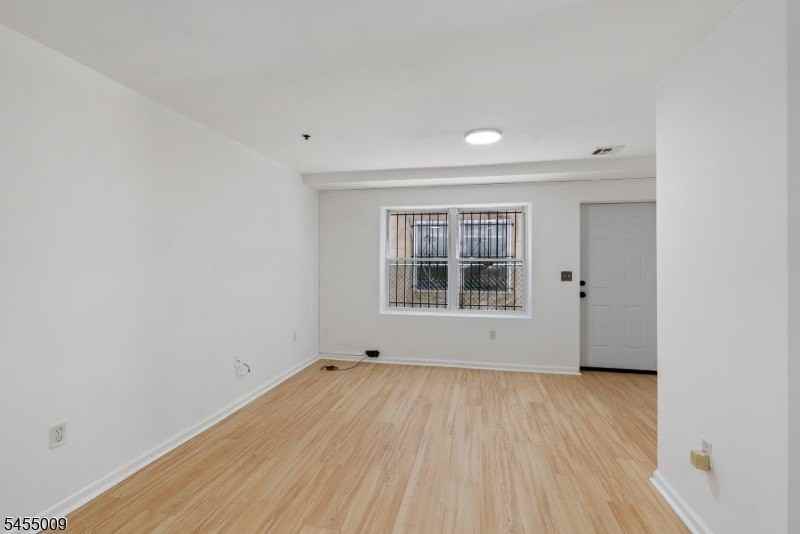 49 Seabury St #1 - Photo 5 of 11