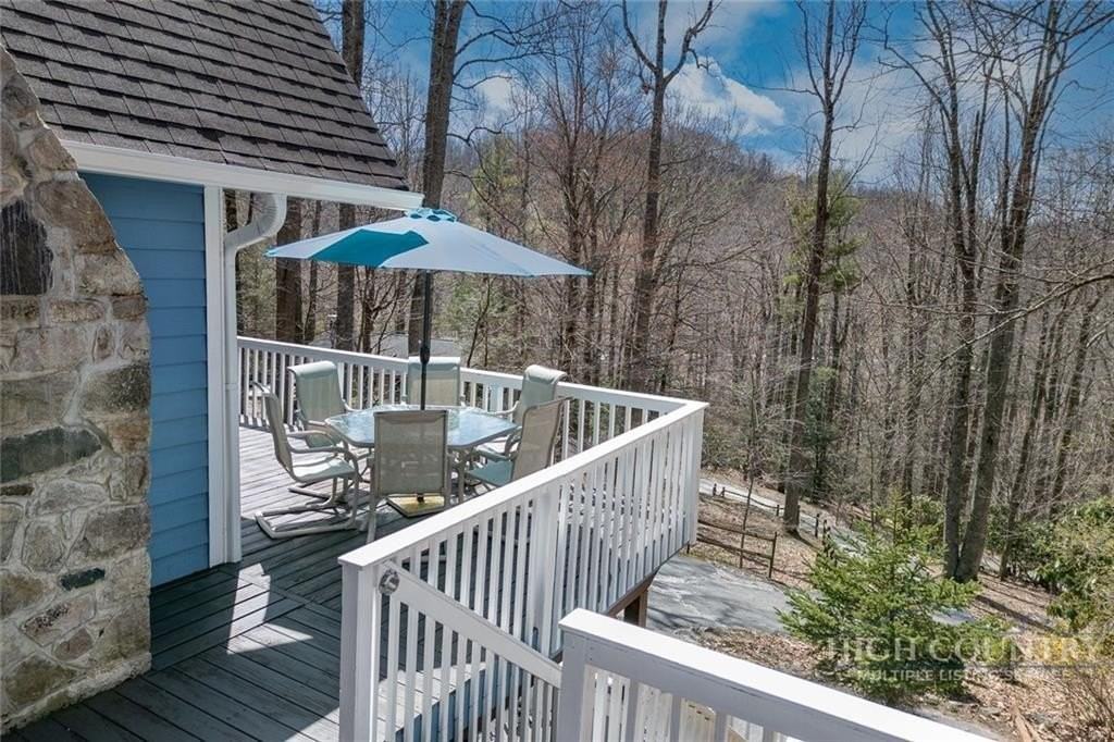 140 Leigh Cir - Photo 4 of 50