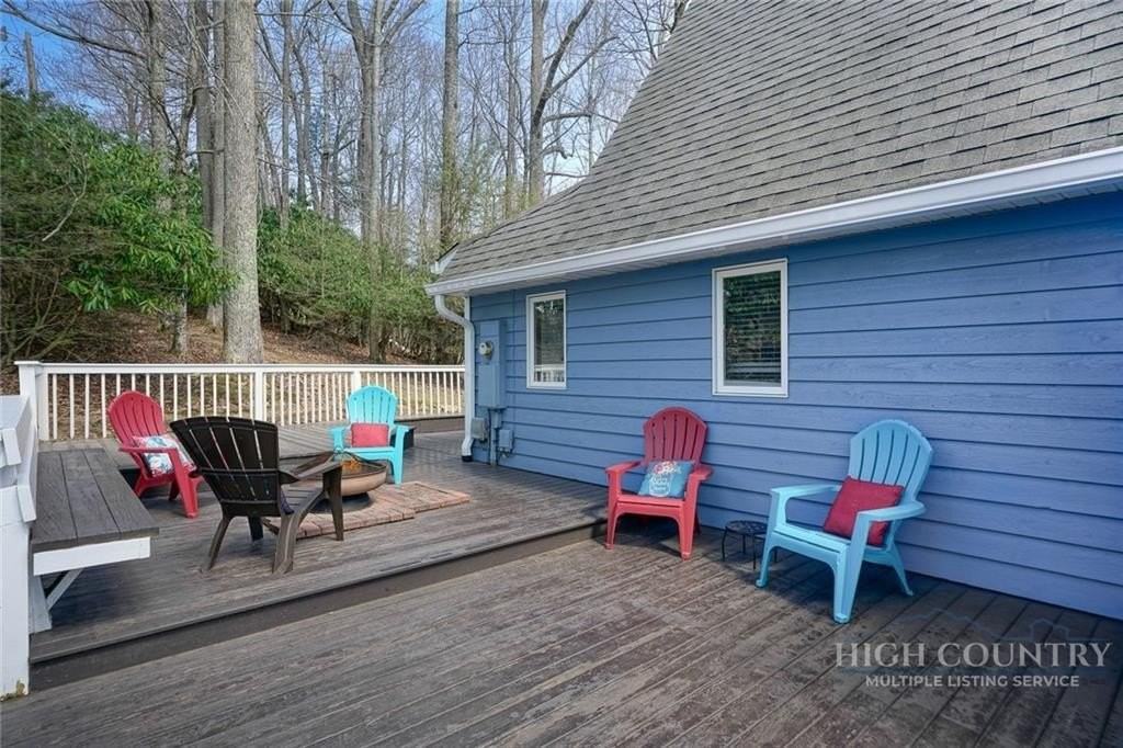 140 Leigh Cir - Photo 6 of 50