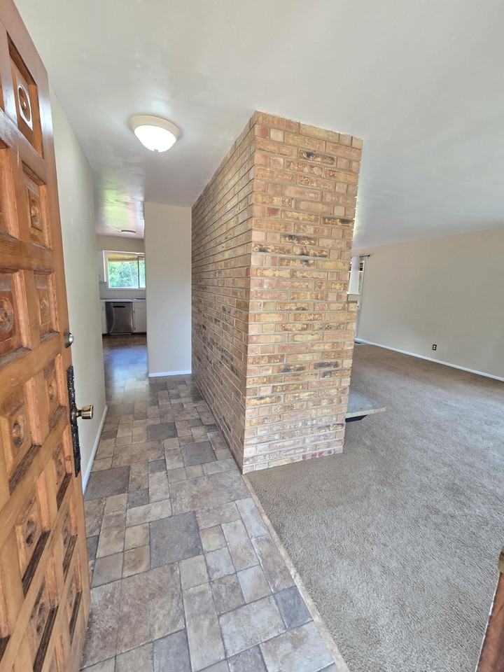 5893 Northwest Dr #NA - Photo 5 of 20