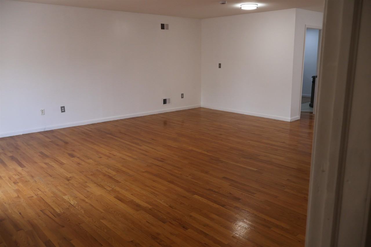 1157 67th St - Photo 3 of 30