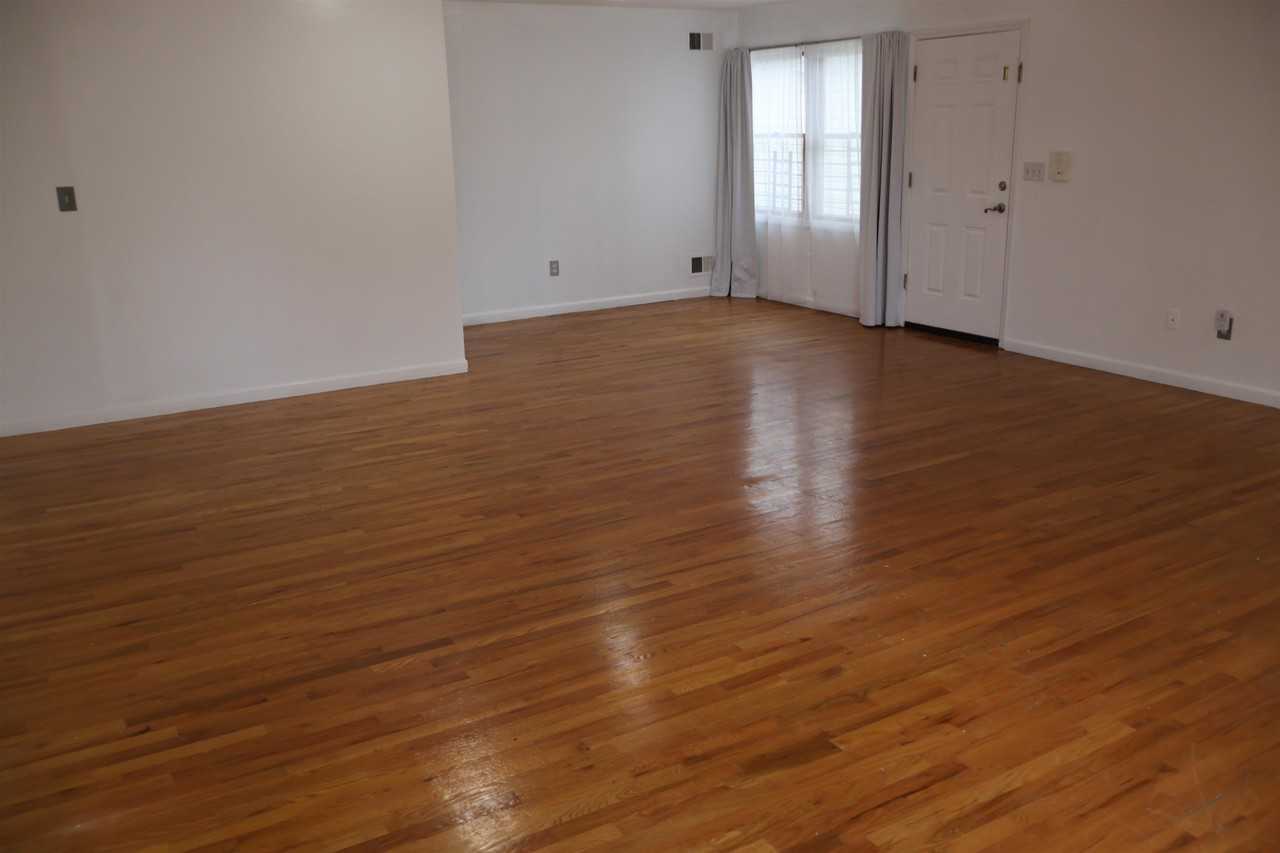 1157 67th St - Photo 4 of 30