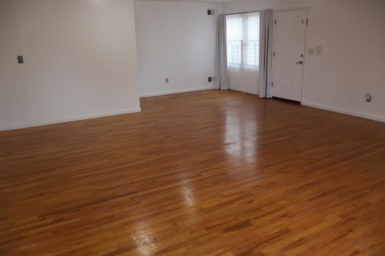 1157 67th St - Photo 5 of 30