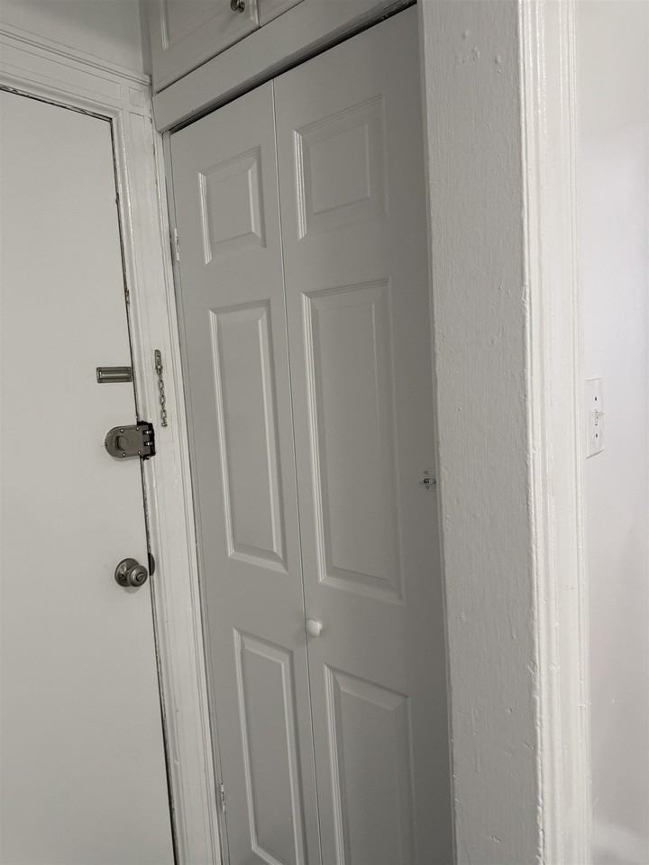 34 W 13th St - Photo 2 of 11