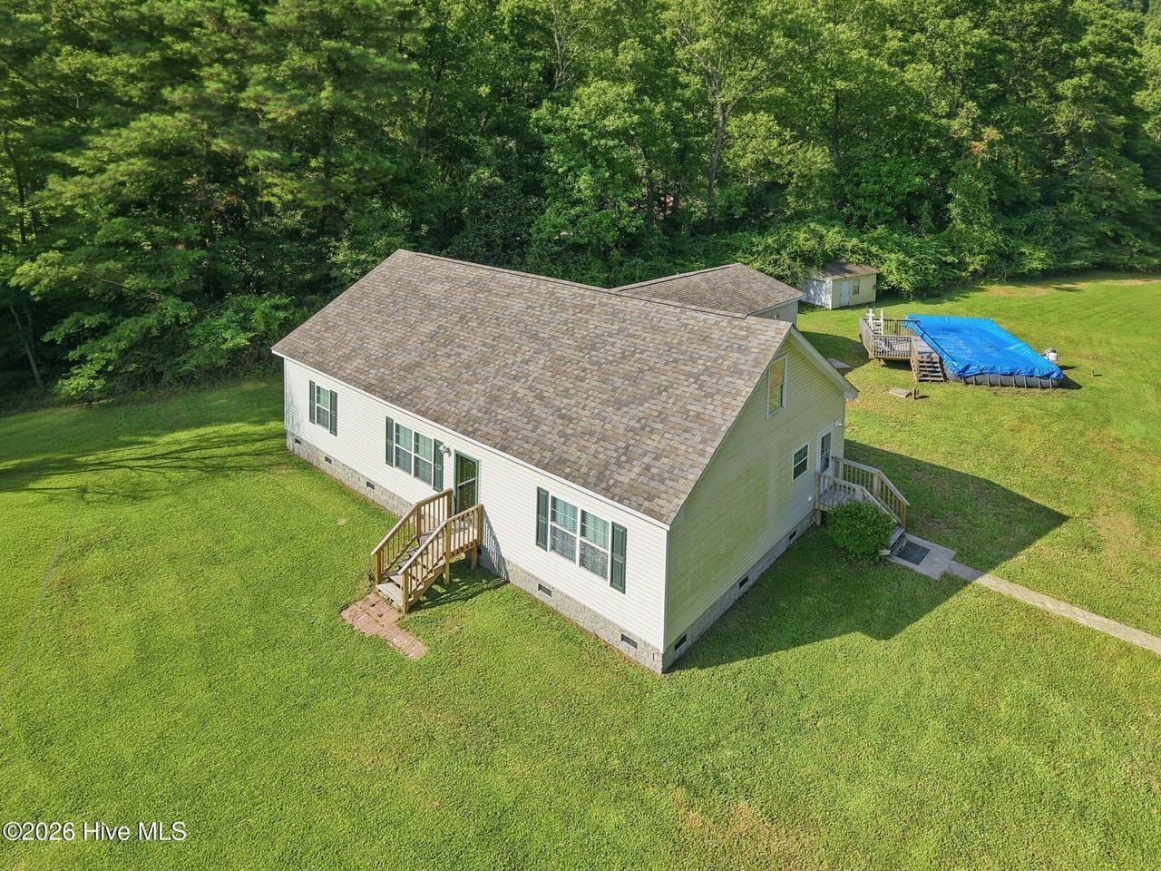 103 Meadowview Rd - Photo 5 of 50