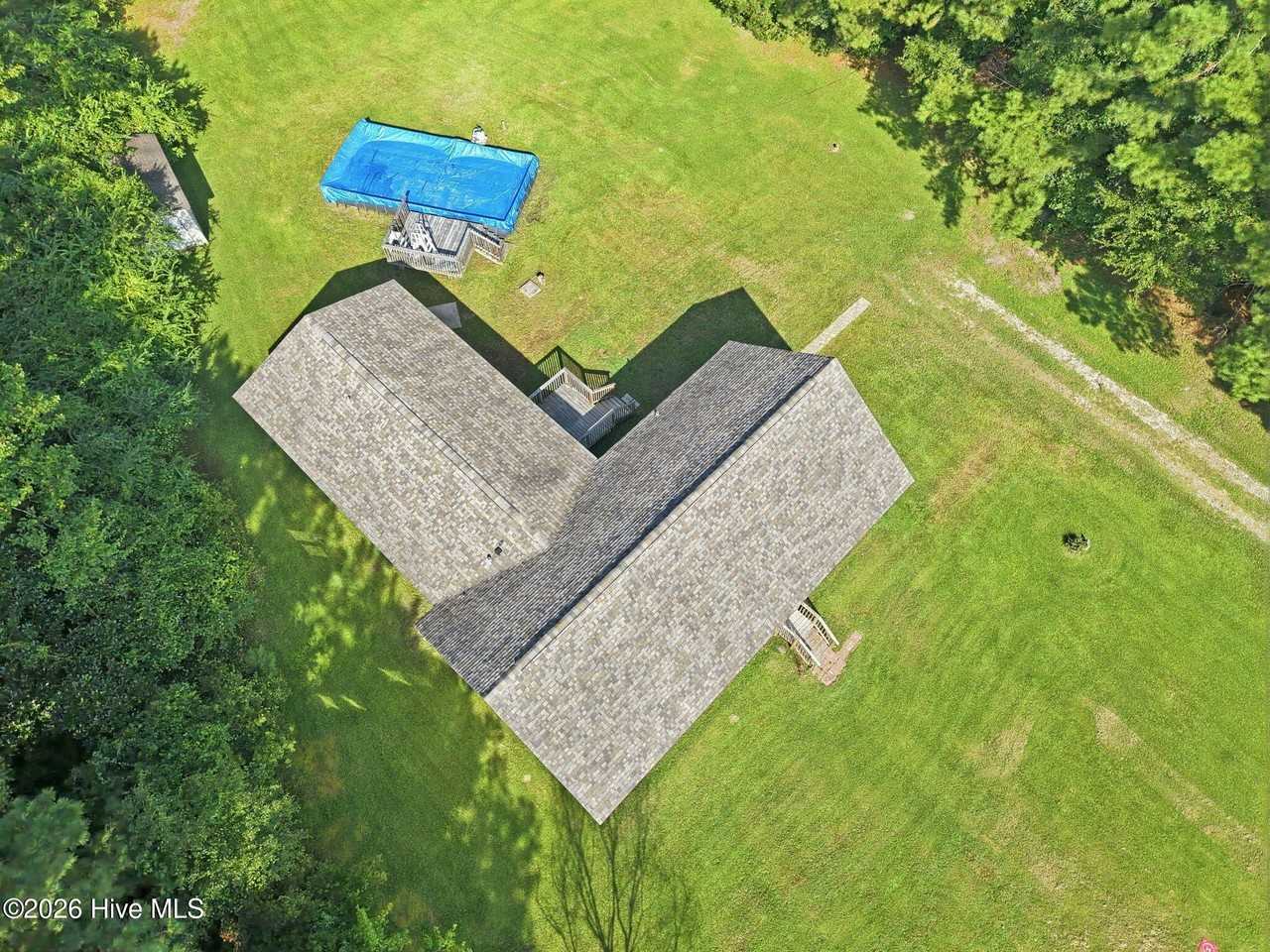 103 Meadowview Rd - Photo 7 of 50